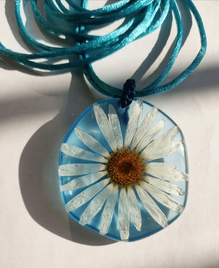 Colar Folhas Douradas